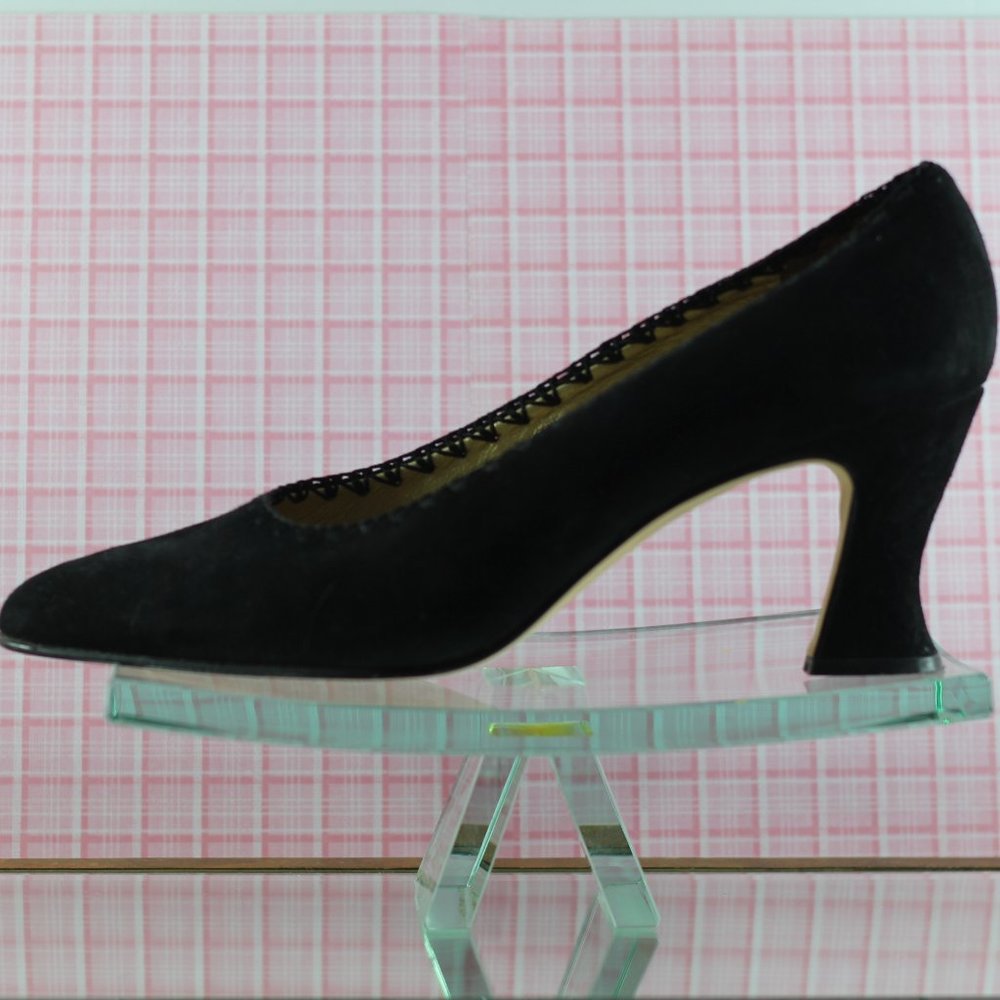 Davids Black Suede Pumps
